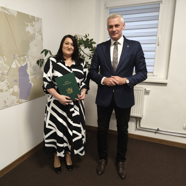 Świerklaniec. Nagrody dla dyrektorów i nauczycieli