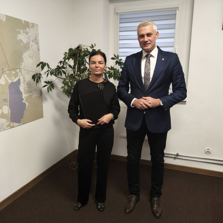 Świerklaniec. Nagrody dla dyrektorów i nauczycieli