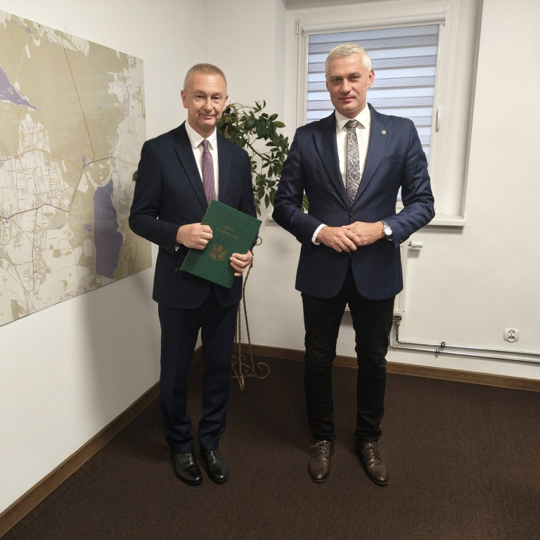 Świerklaniec. Nagrody dla dyrektorów i nauczycieli