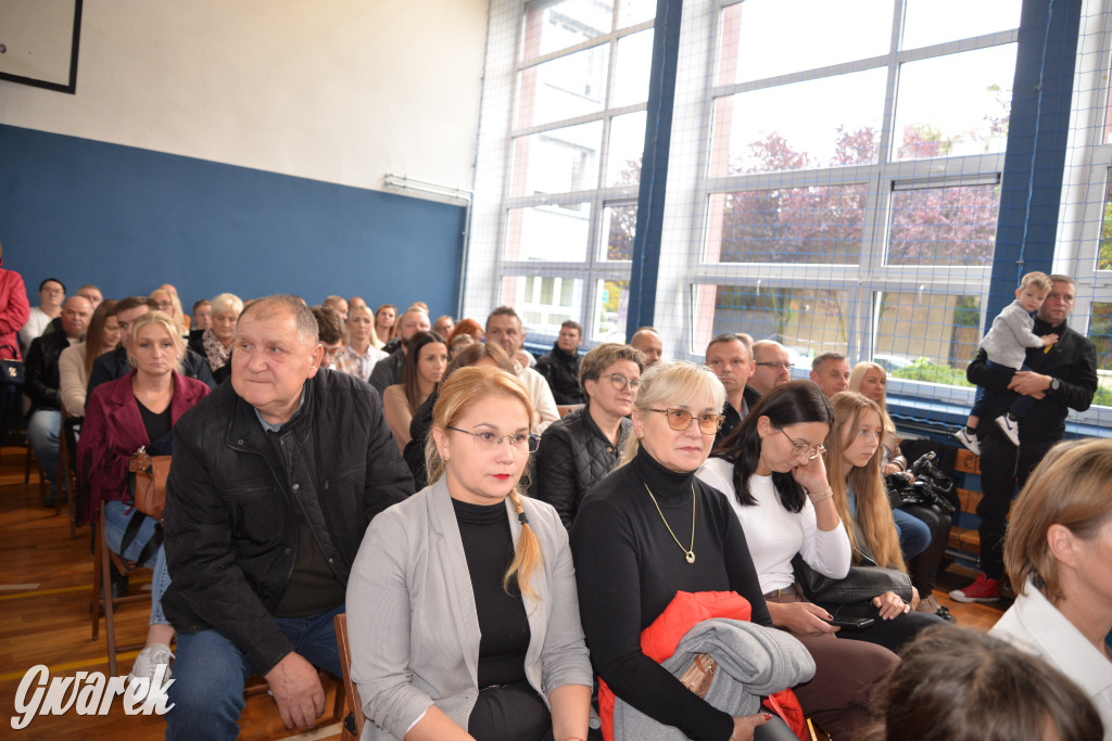 Ślubowanie i święto nauczycieli w Kolejówce