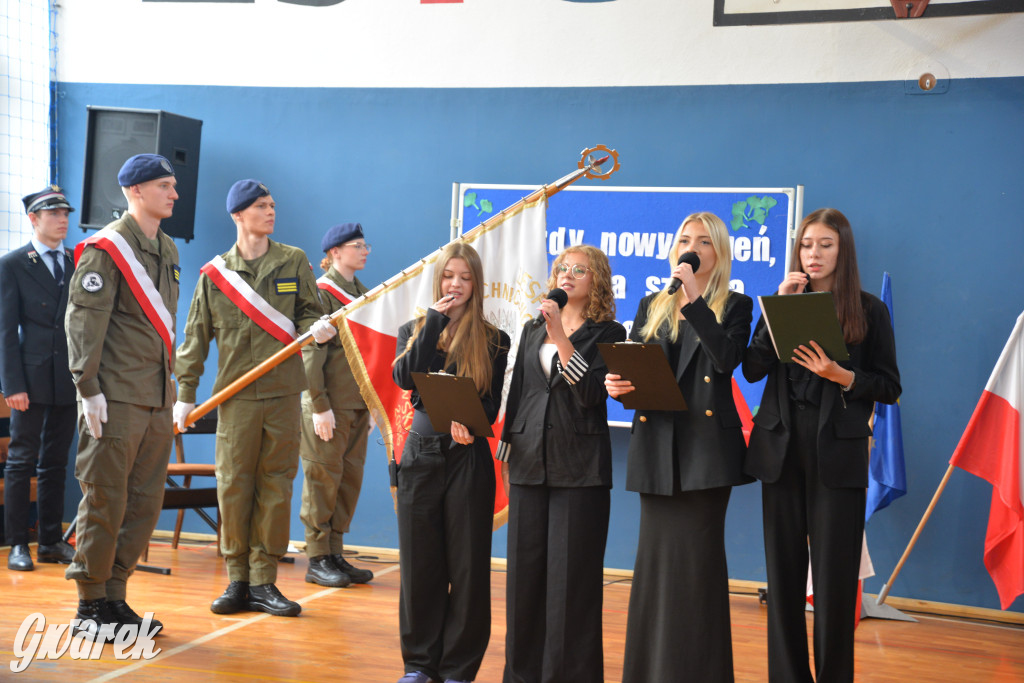 Ślubowanie i święto nauczycieli w Kolejówce