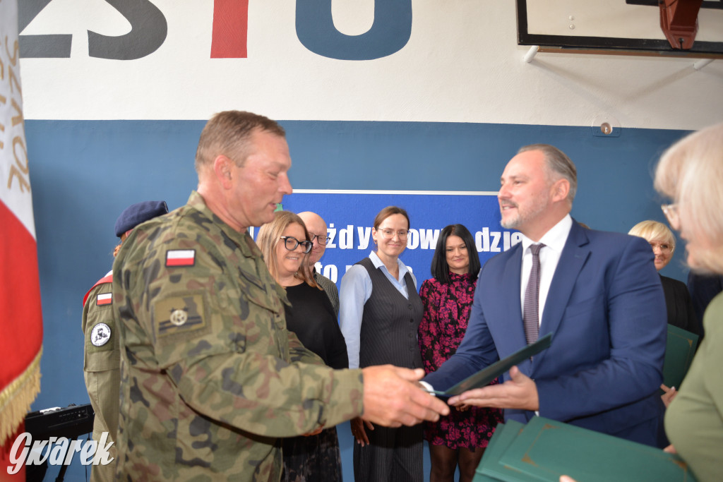 Ślubowanie i święto nauczycieli w Kolejówce