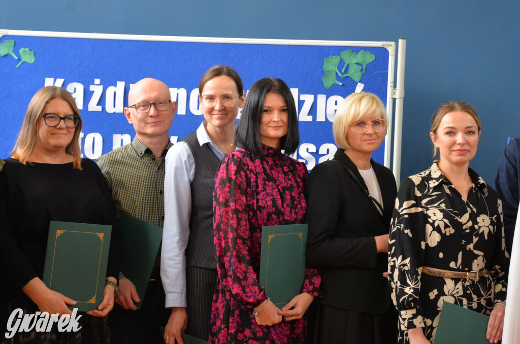 Ślubowanie i święto nauczycieli w Kolejówce