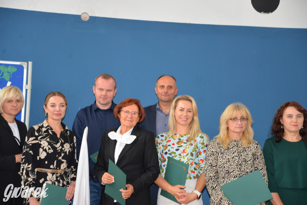 Ślubowanie i święto nauczycieli w Kolejówce