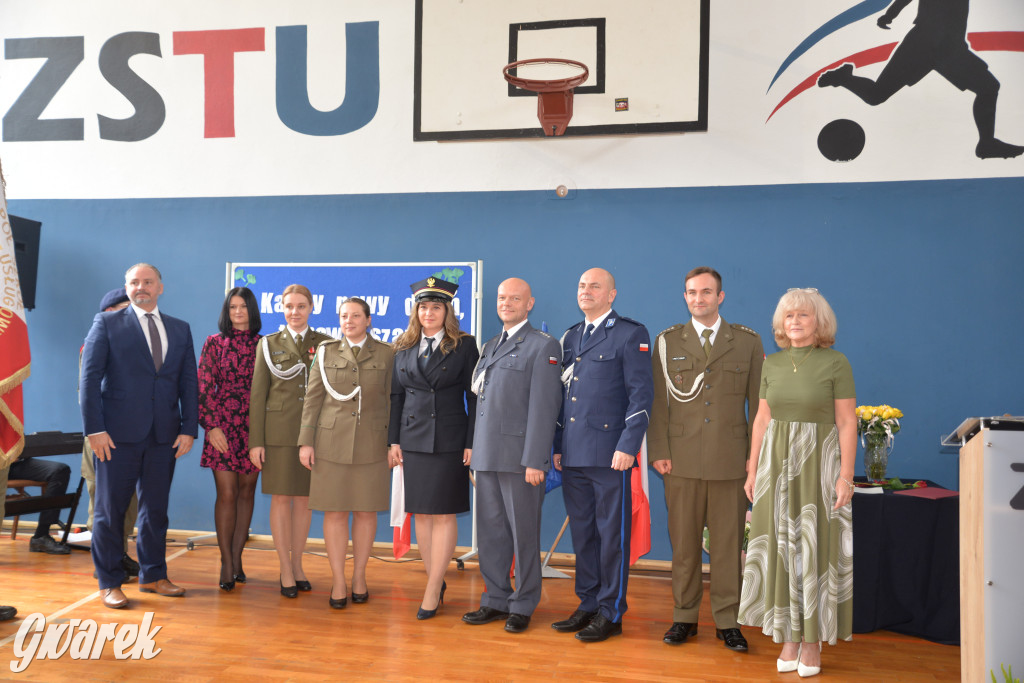 Ślubowanie i święto nauczycieli w Kolejówce