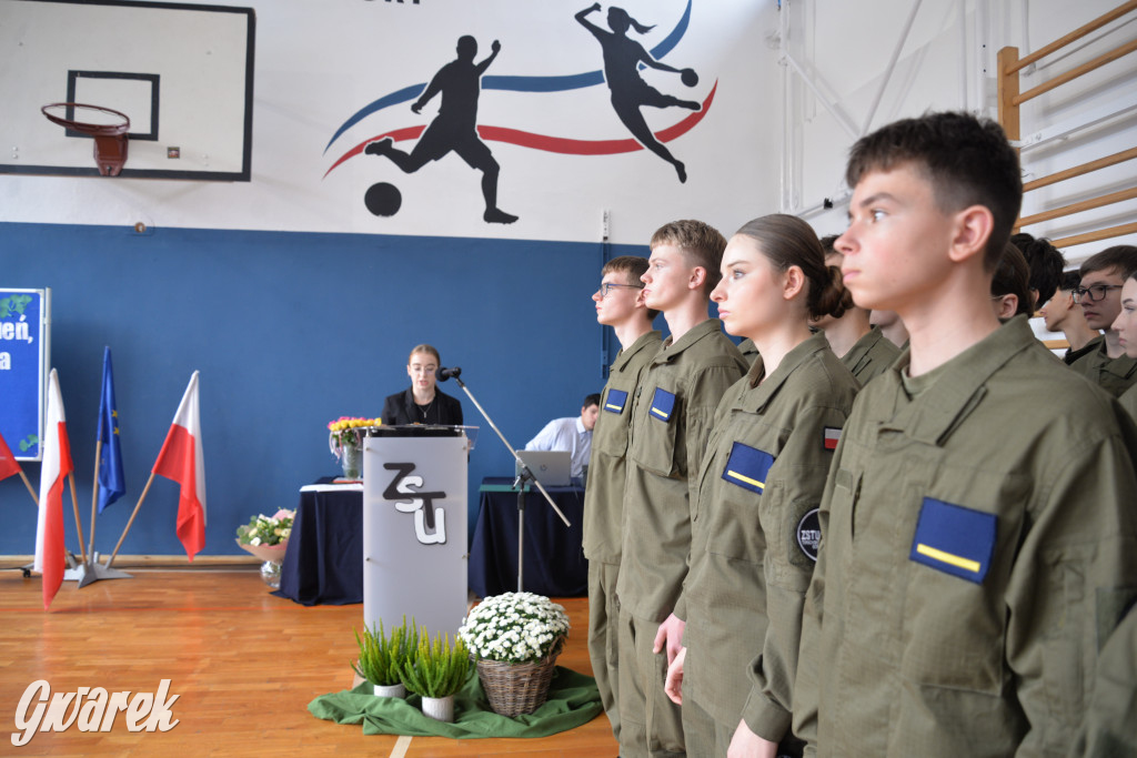 Ślubowanie i święto nauczycieli w Kolejówce