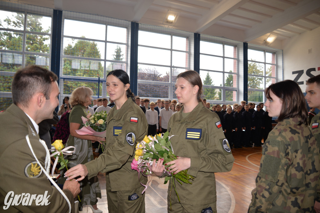 Ślubowanie i święto nauczycieli w Kolejówce