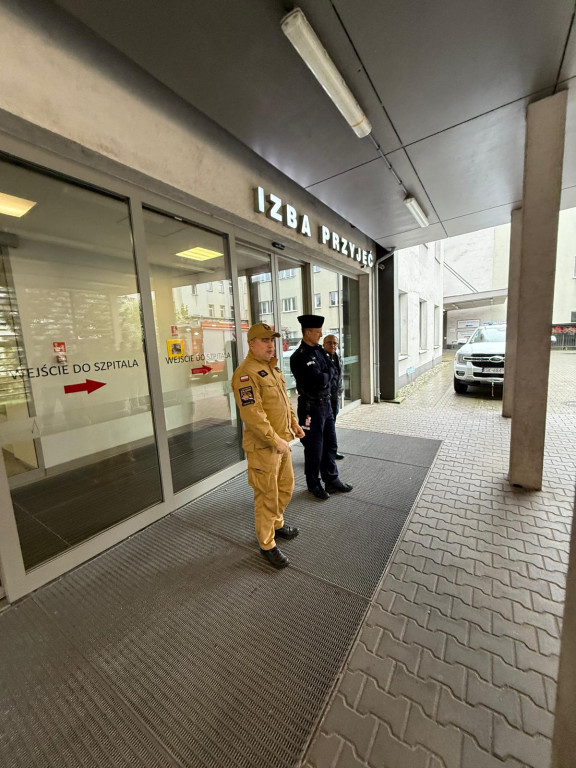 Strażacy w Piekarskim Centrum Medycznym