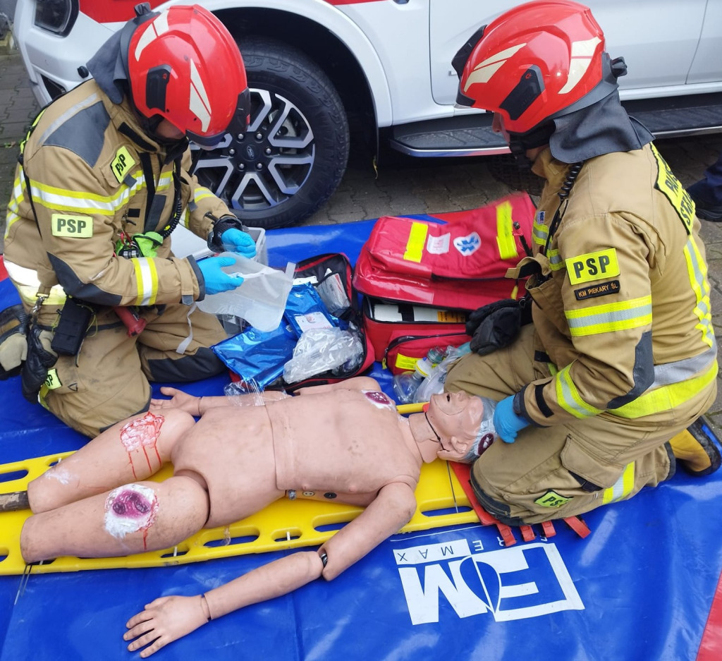 Strażacy w Piekarskim Centrum Medycznym