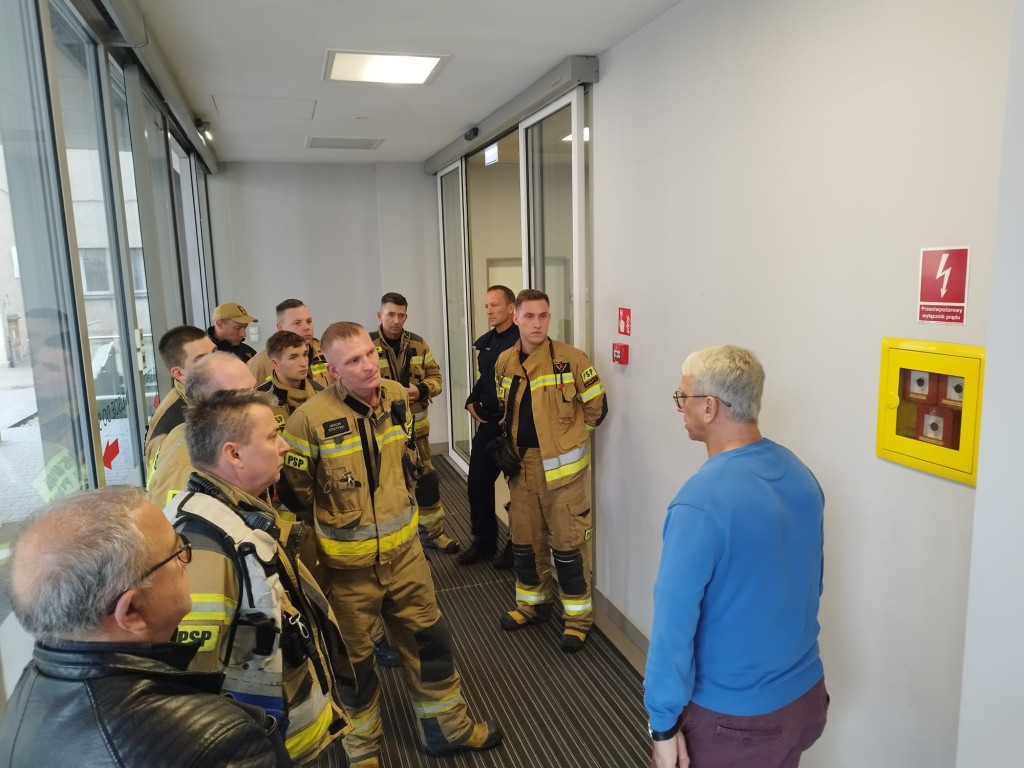 Strażacy w Piekarskim Centrum Medycznym