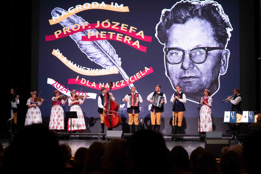 Nasza nauczycielka w finale konkursu