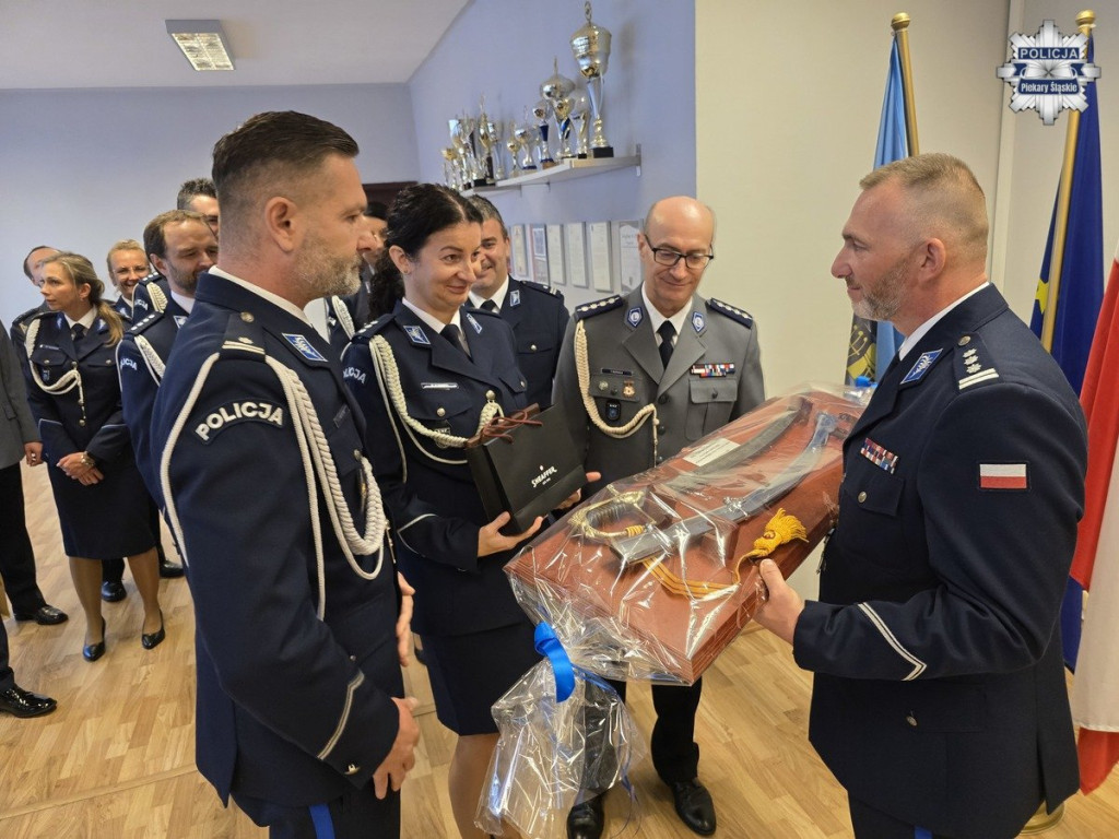 Zmiana warty w policji w Piekarach Śląskich