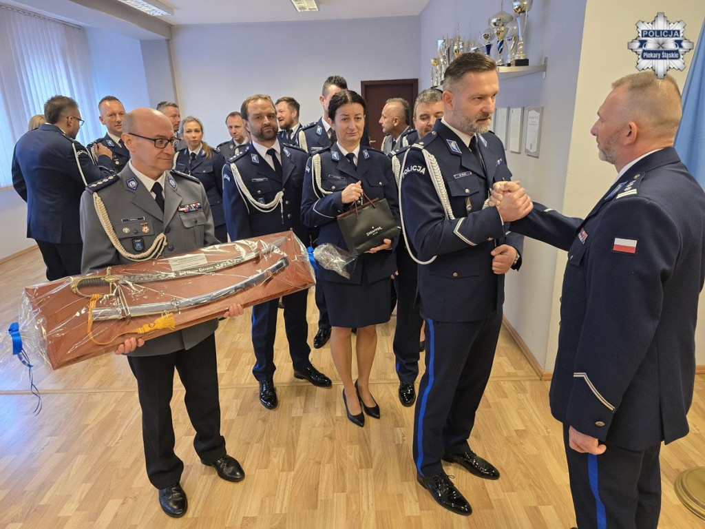 Zmiana warty w policji w Piekarach Śląskich