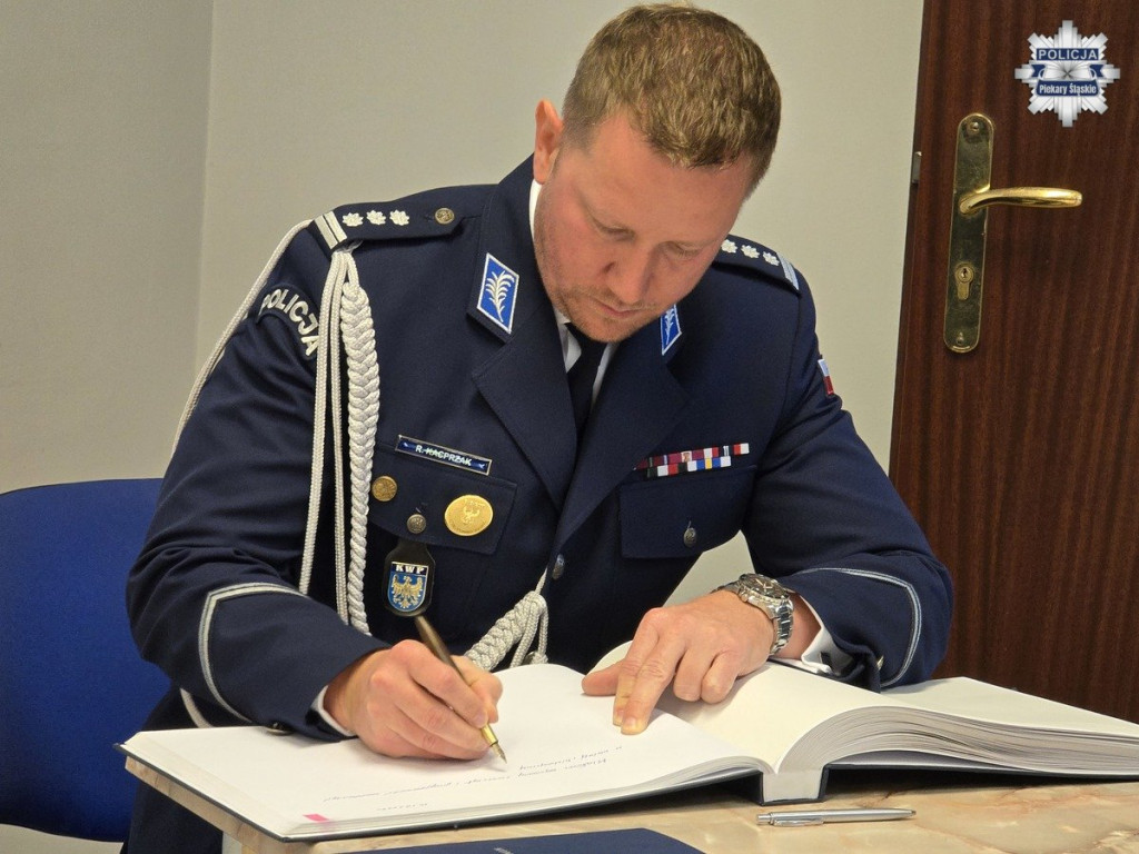 Zmiana warty w policji w Piekarach Śląskich