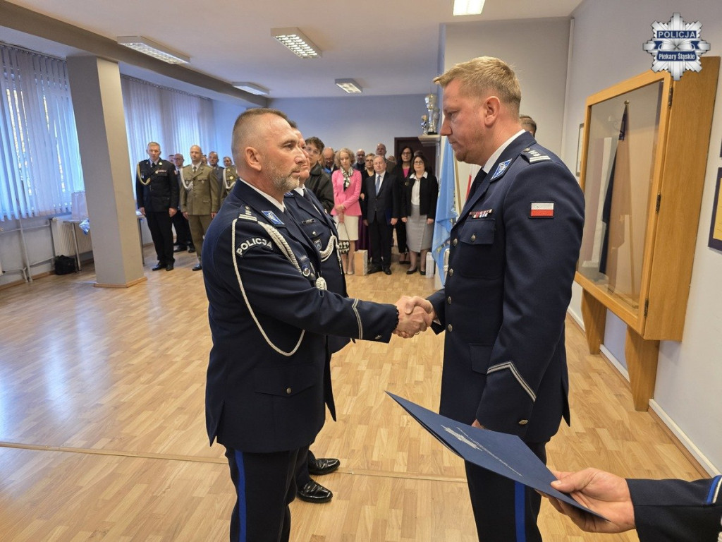 Zmiana warty w policji w Piekarach Śląskich