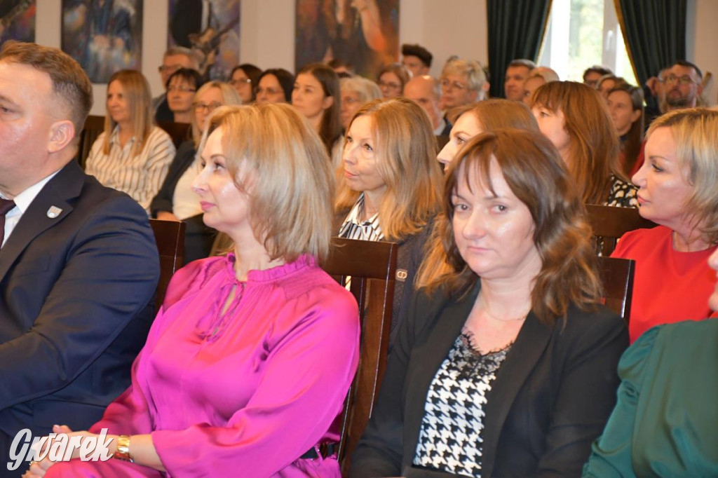 Powiatowy Dzień Edukacji Narodowej w pałacu w Nakle Śl.