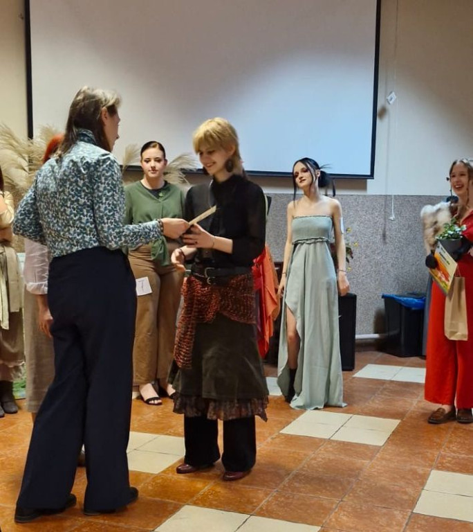 Drzewa, konkurs i pokaz mody