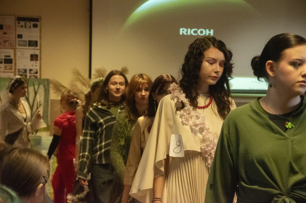 Drzewa, konkurs i pokaz mody