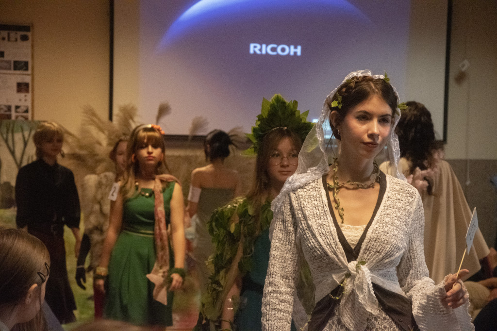 Drzewa, konkurs i pokaz mody