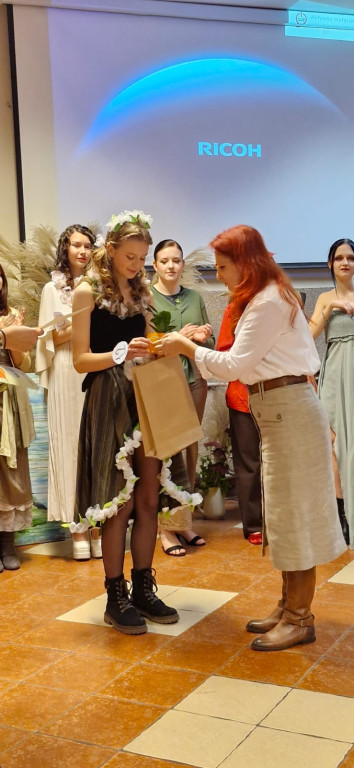 Drzewa, konkurs i pokaz mody