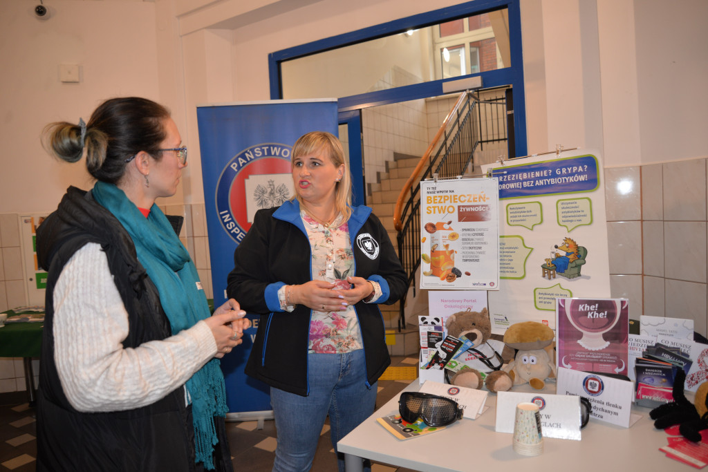 Tarnowskie Góry. ZUS dla seniorów, smakołyki i zdrowie