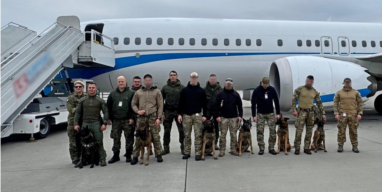Katowice Airport. Komandosi z Lublińca i psy w akcji
