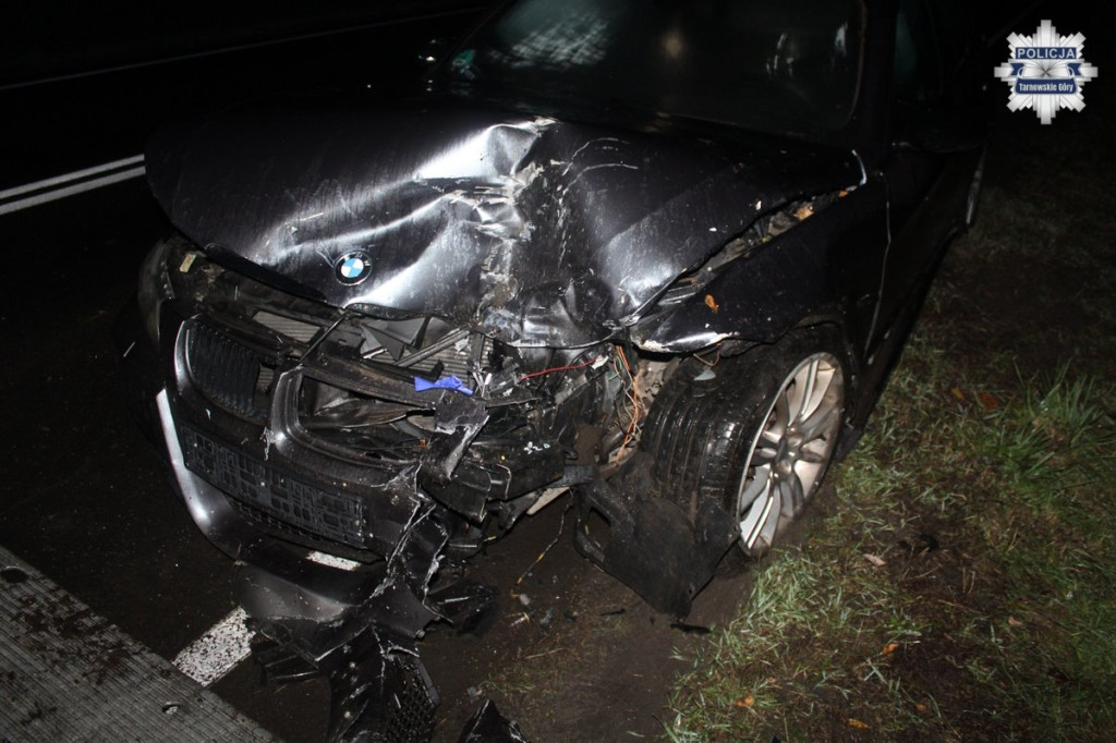 Powiat tarnogórski. Pijany, czołowe zderzenie, ranni