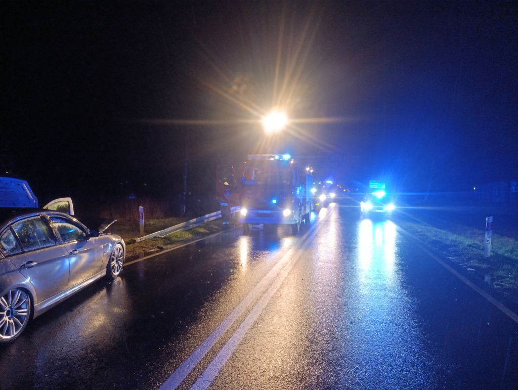 Powiat tarnogórski. Pijany, czołowe zderzenie, ranni