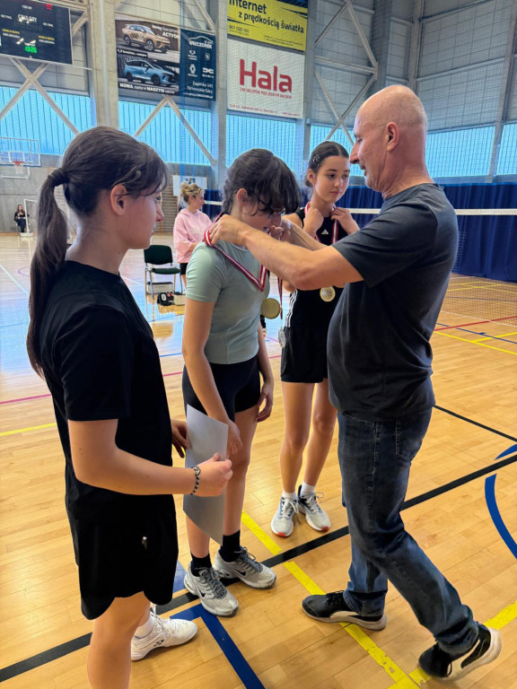 Powiat tarnogórski. Sempa i Radzionków górą