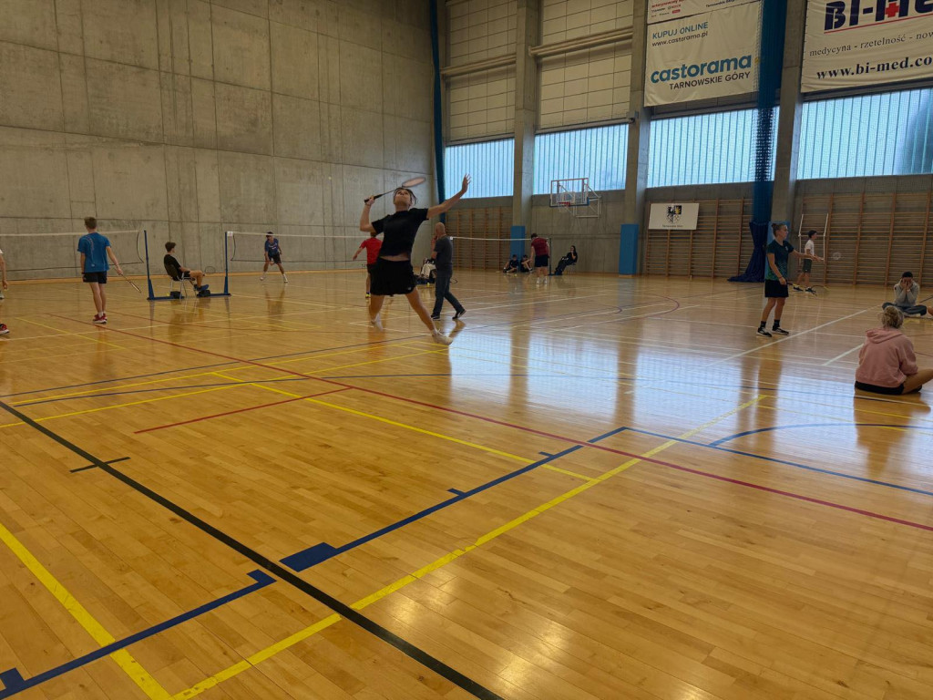 Powiat tarnogórski. Sempa i Radzionków górą