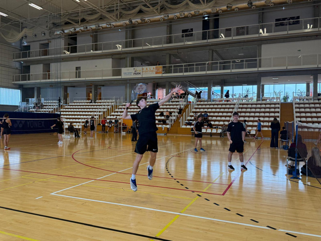 Powiat tarnogórski. Sempa i Radzionków górą