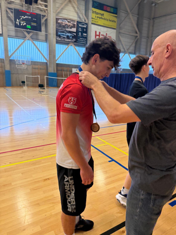 Powiat tarnogórski. Sempa i Radzionków górą