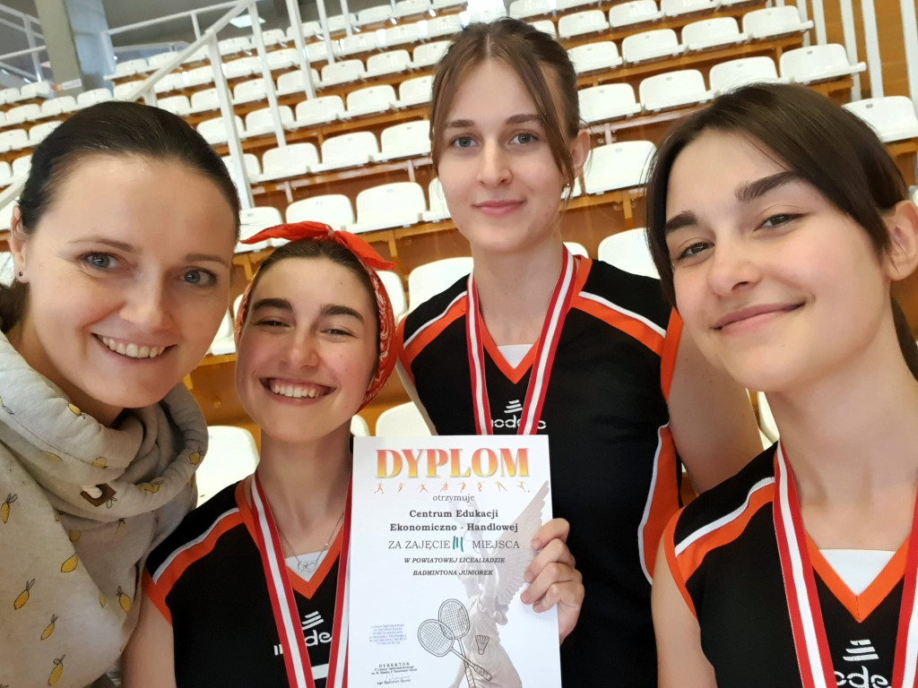 Powiat tarnogórski. Sempa i Radzionków górą