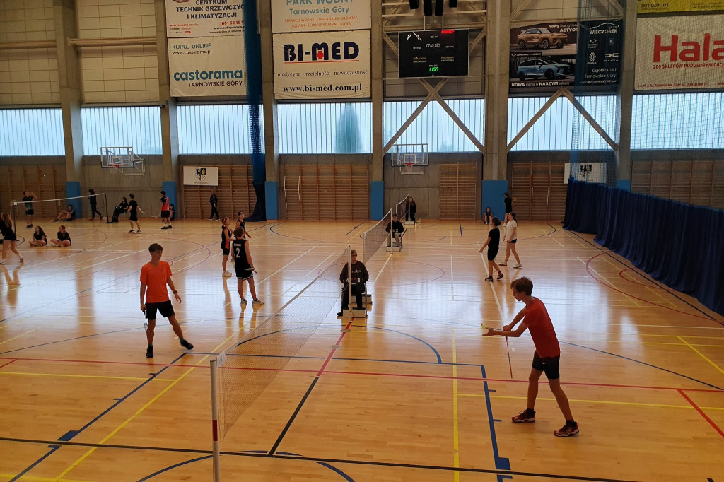 Powiat tarnogórski. Sempa i Radzionków górą