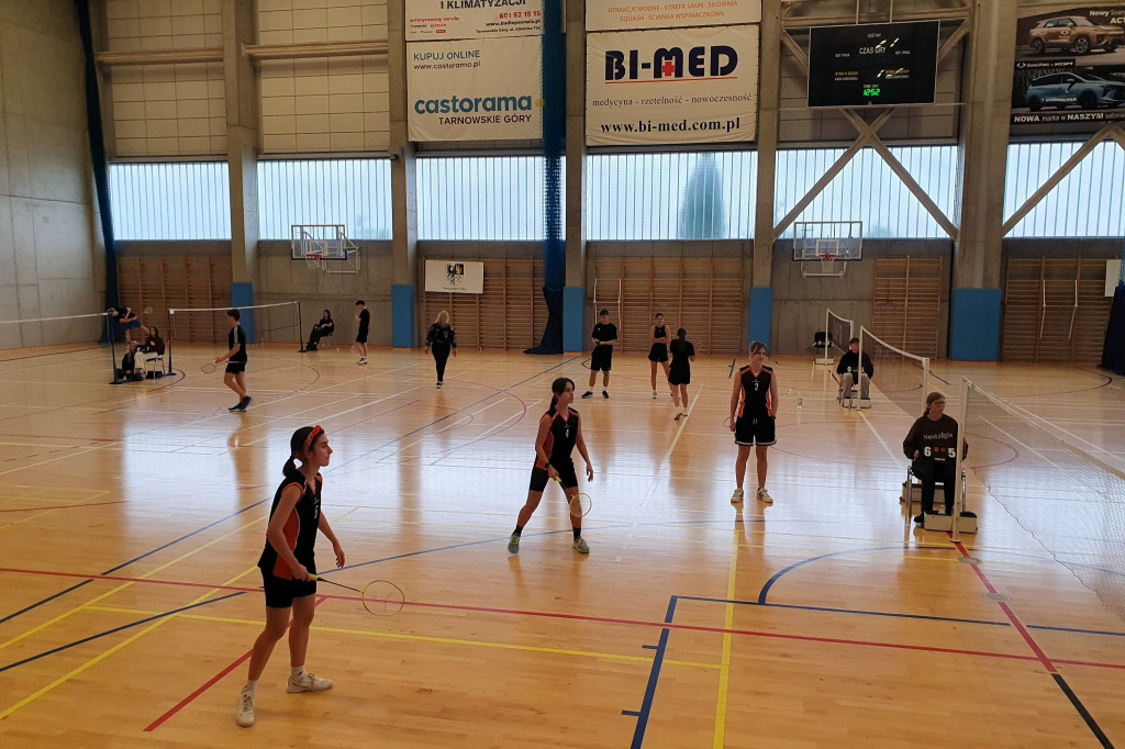 Powiat tarnogórski. Sempa i Radzionków górą