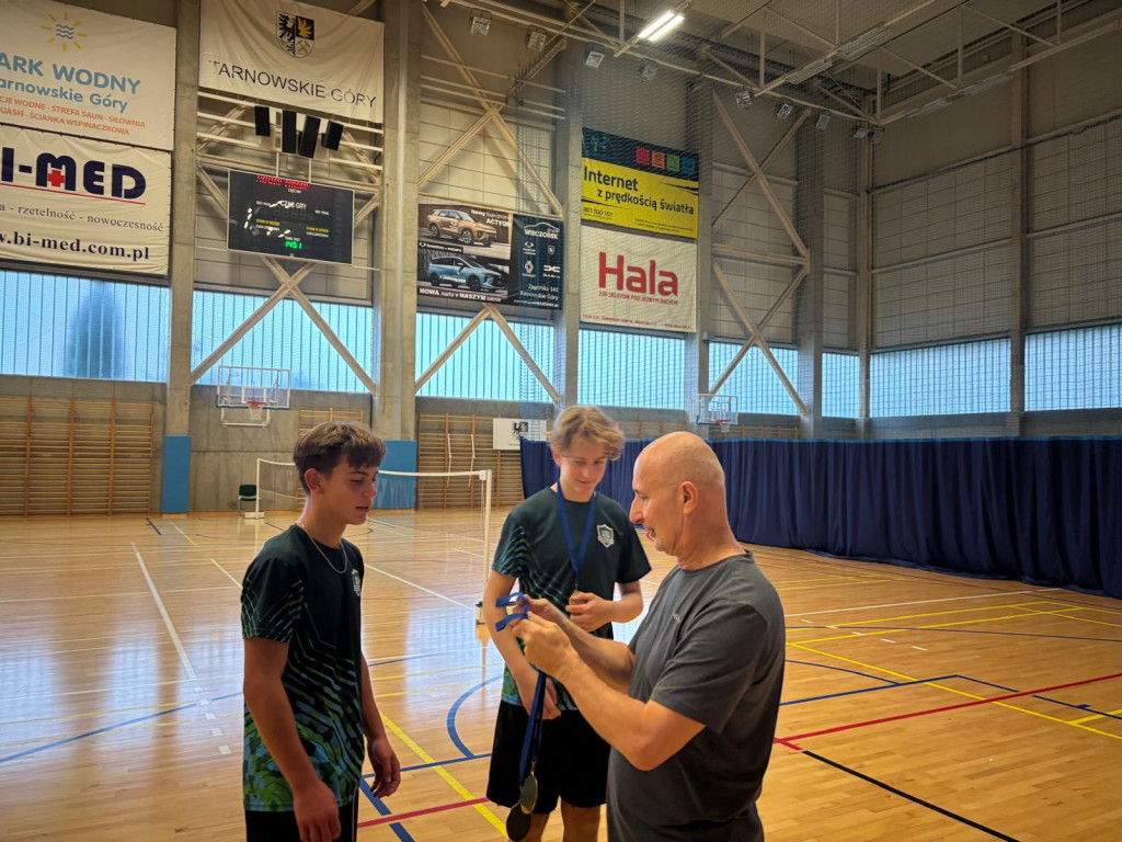 Powiat tarnogórski. Sempa i Radzionków górą