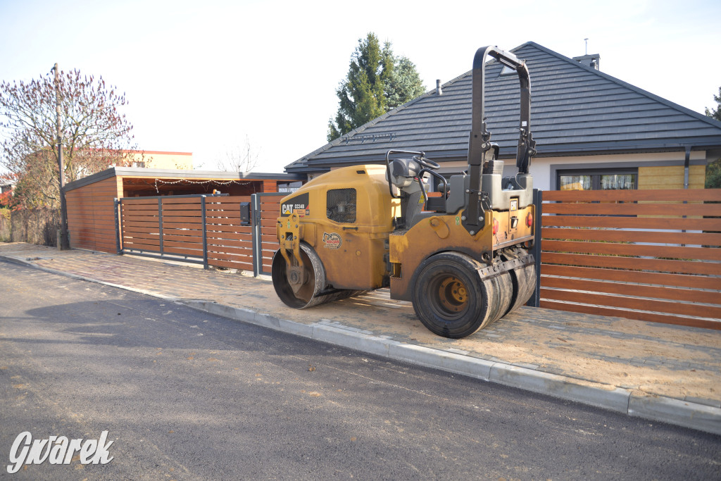 Tarnowskie Góry. Rozbudowa dróg, asfalt już jest