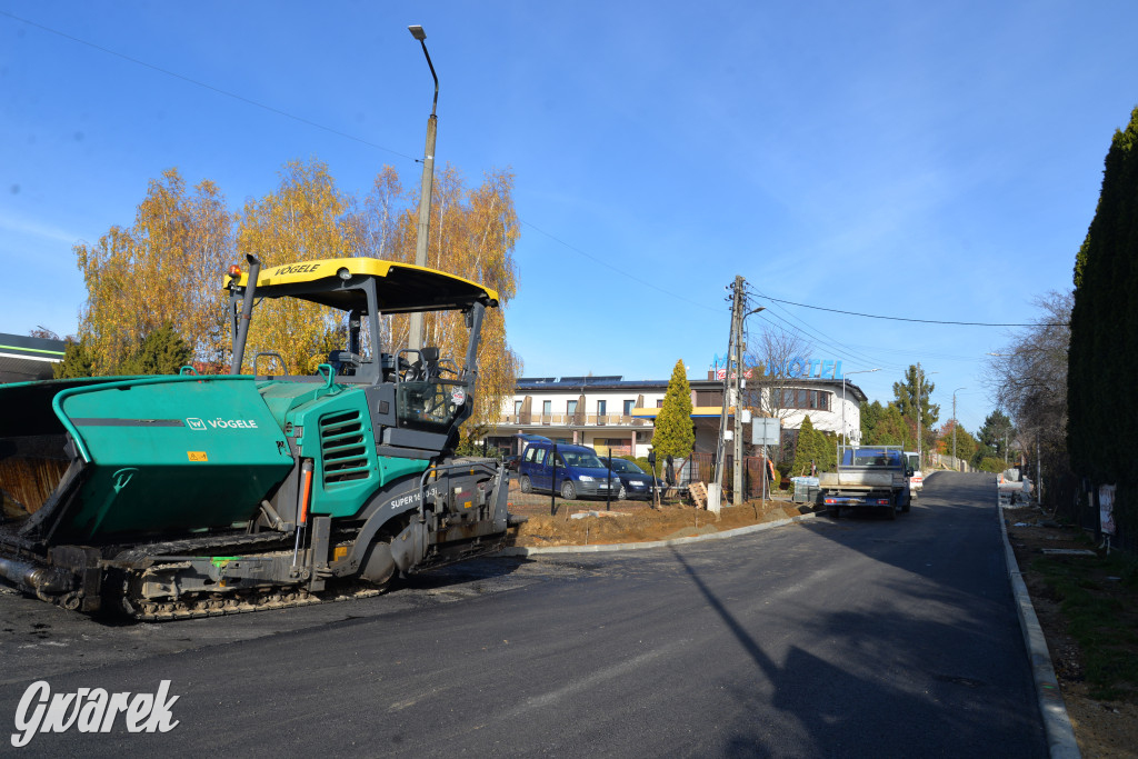 Tarnowskie Góry. Rozbudowa dróg, asfalt już jest