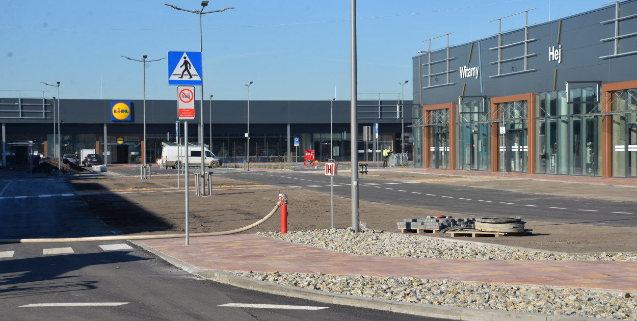 Tarnowskie Góry. Centrum handlowe S1 prawie gotowe