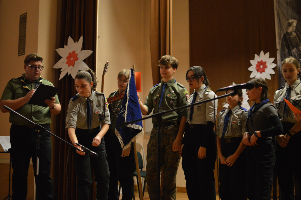 Tarnowskie Góry. Harcerskie śpiewanie