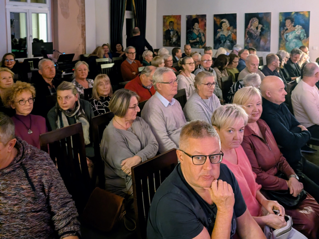 Nakło Śląskie. Złota era swingu  w pałacu
