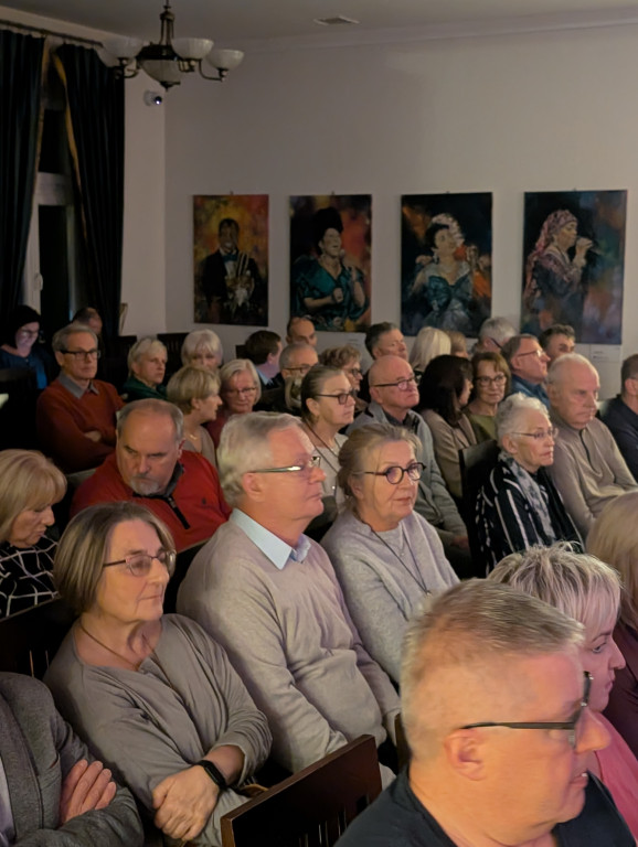 Nakło Śląskie. Złota era swingu  w pałacu