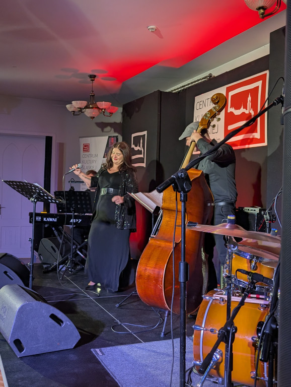 Nakło Śląskie. Złota era swingu  w pałacu