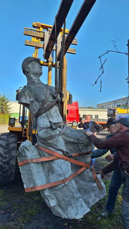 Rzeźba górnika trafiła do Radzionkowa