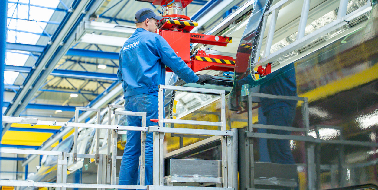 42 nowe dwupoziomowe pociągi. Umowa podpisana