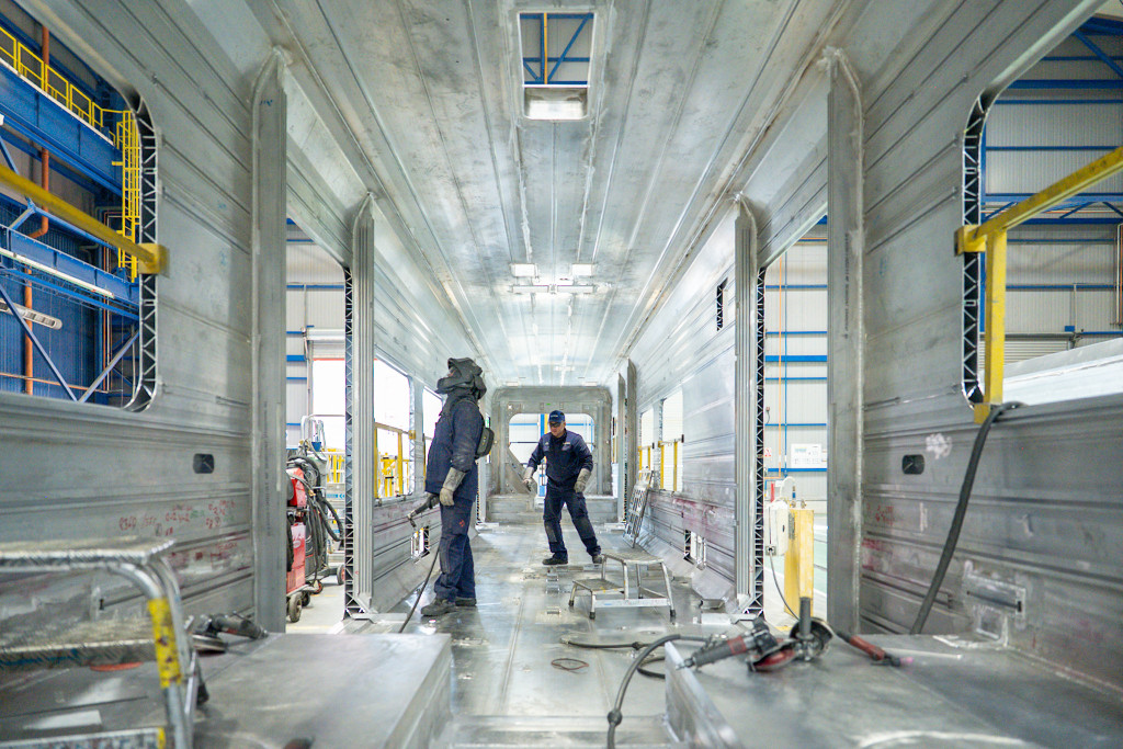 42 nowe dwupoziomowe pociągi. Umowa podpisana