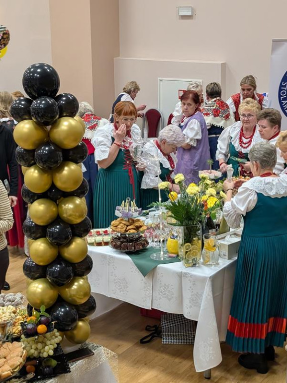 Nowe Chechło na czele, za nim Ossianie i Ziomale