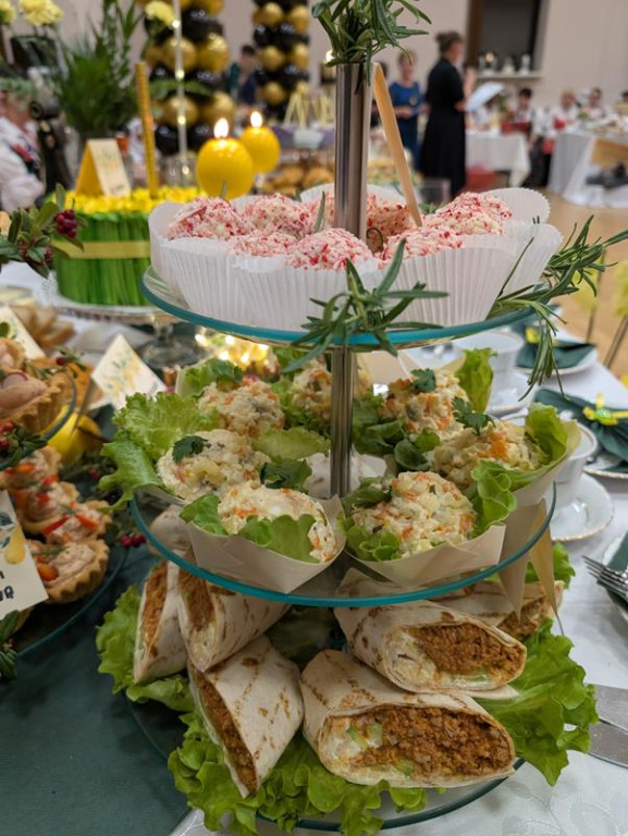 Nowe Chechło na czele, za nim Ossianie i Ziomale