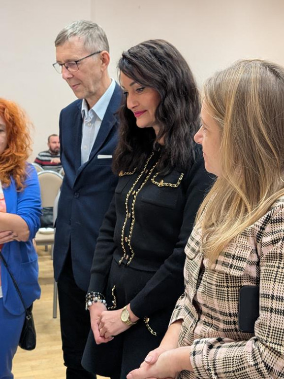 Nowe Chechło na czele, za nim Ossianie i Ziomale