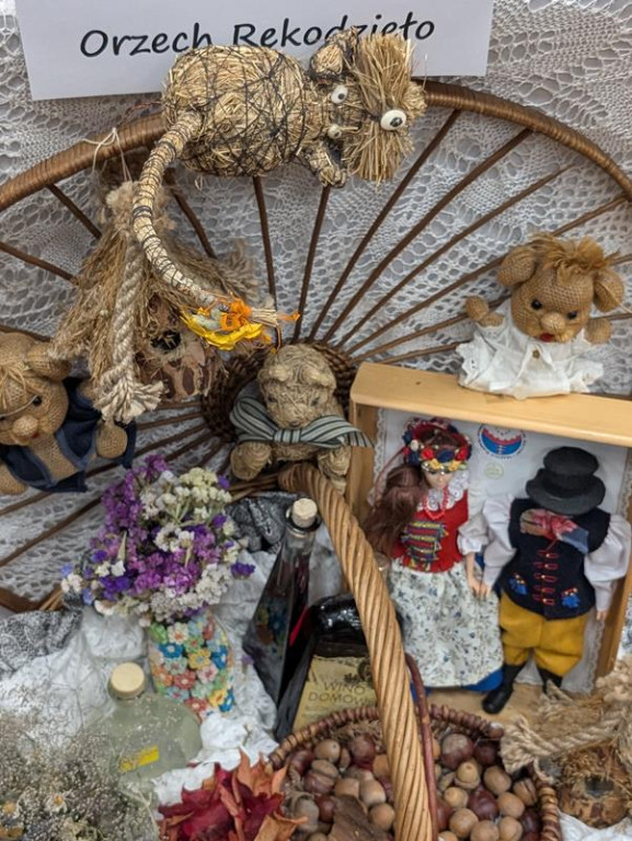 Nowe Chechło na czele, za nim Ossianie i Ziomale